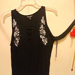 Rock and republic long sleeve cold-shoulder embroidered blouse